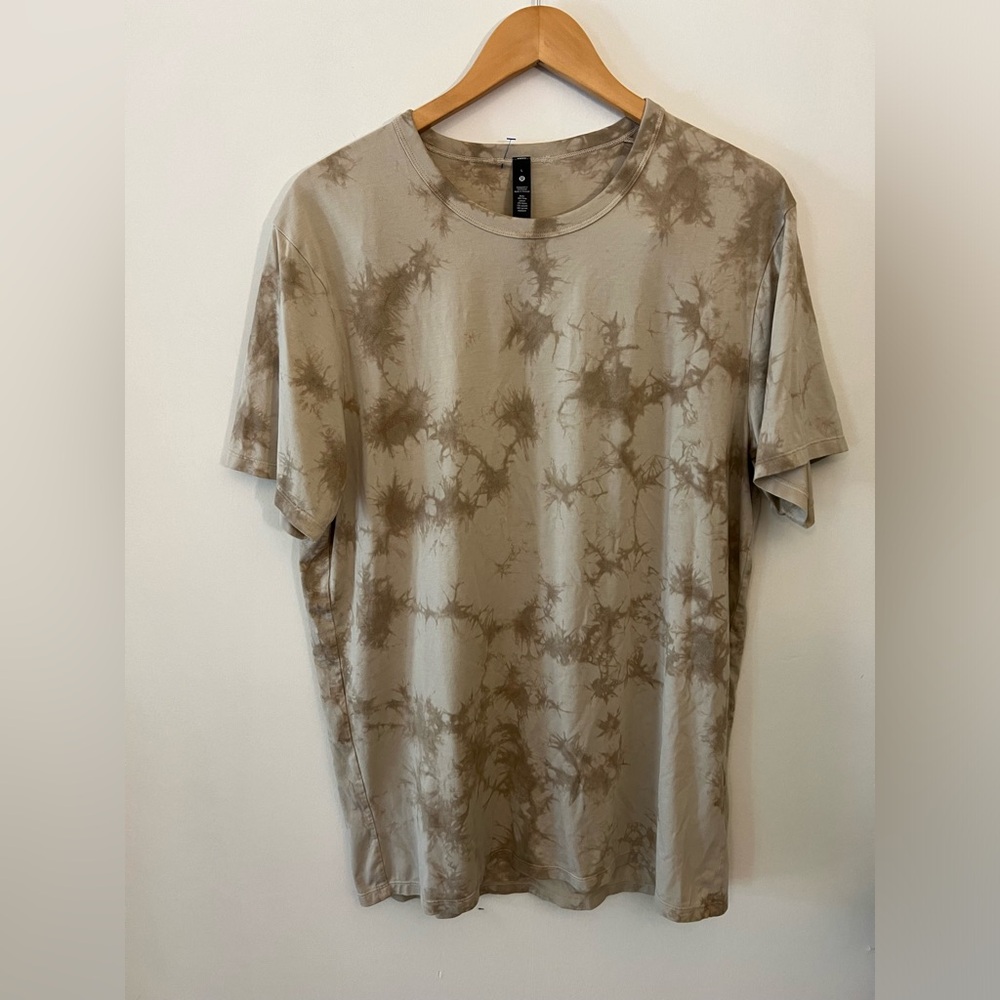 Lululemon men’s tee sz large tye dye